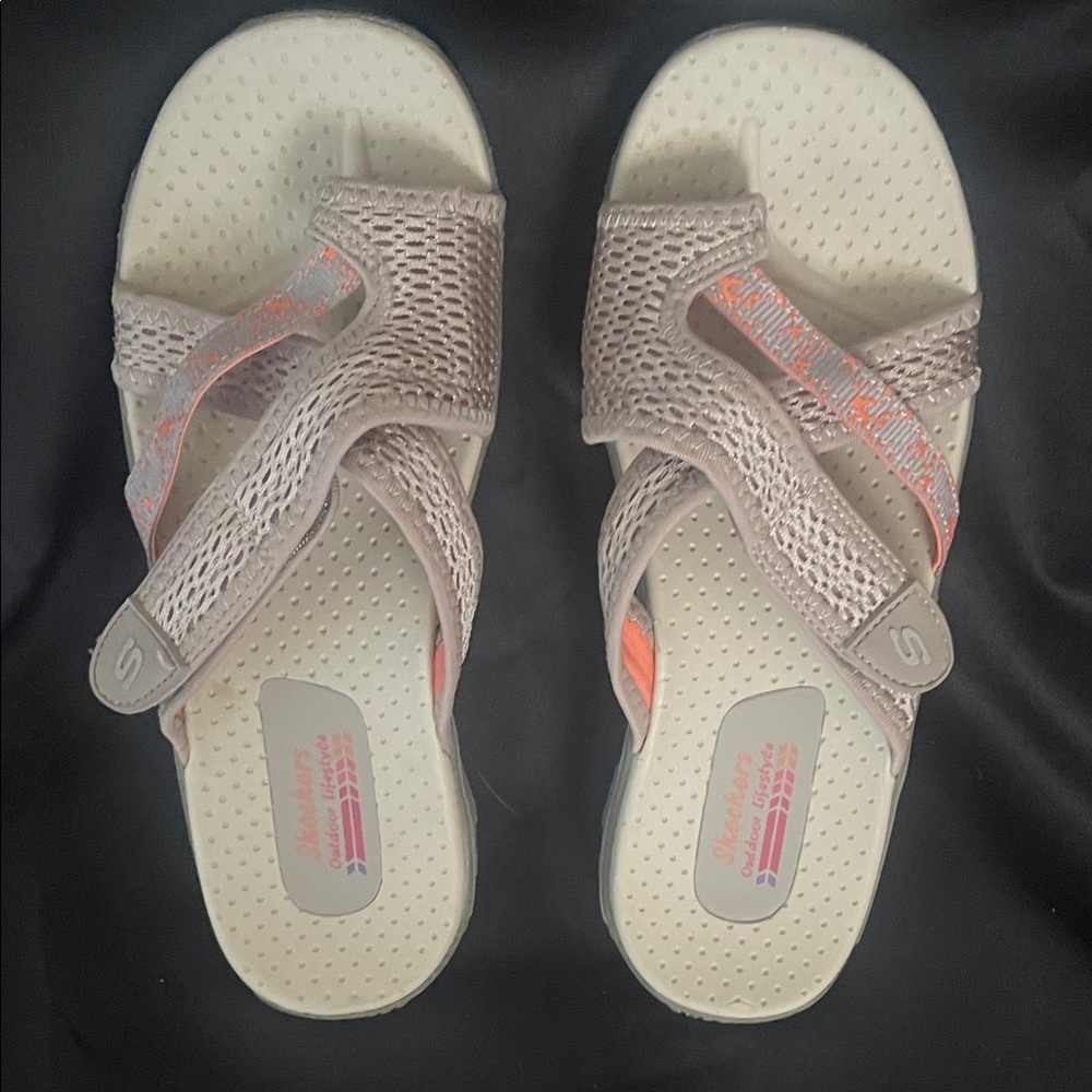 Skechers Women's Cream and Pink Sandals